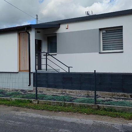 Dom Goscinny 4Jawa I Tuczempy Buitenkant foto
